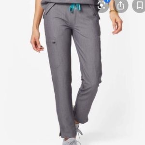 Figs Yola Scrub Bottoms in Graphite